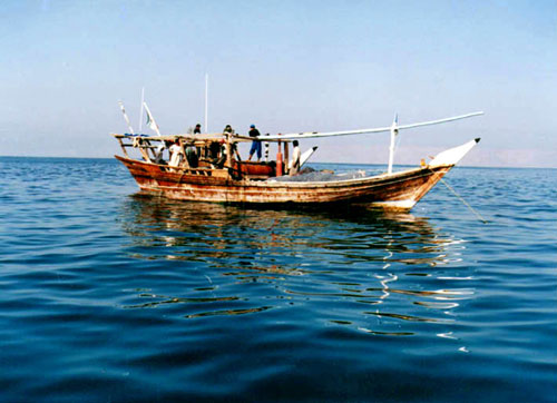 کشتی صیادی در سواحل بوشهر